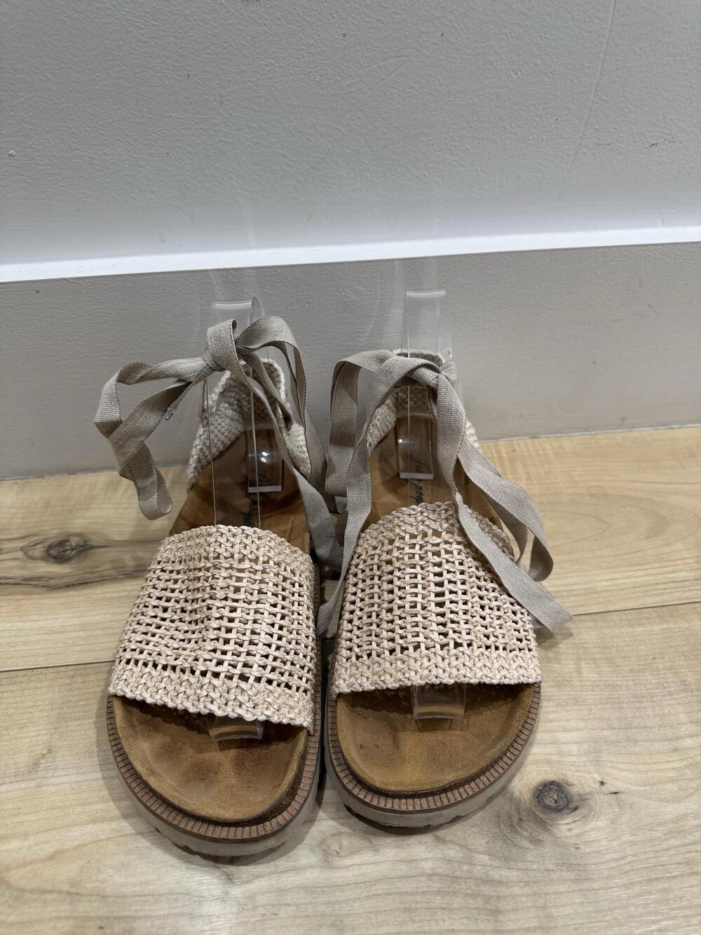 Free People Sandals Womens Size 6.5 Beige Crochet Ankle Wrap Gladiator Shoes